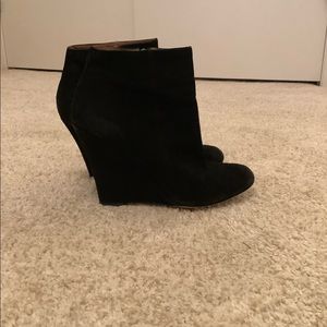 Sam Edelman wedged black heel boots